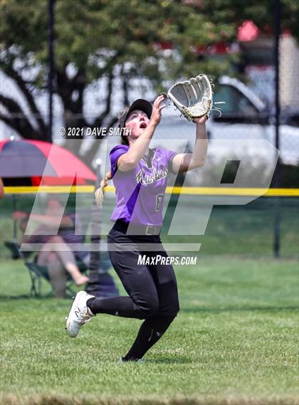 Thumbnail 2 in Muscatine vs Williamsburg (Rick Doran Classic) photogallery.