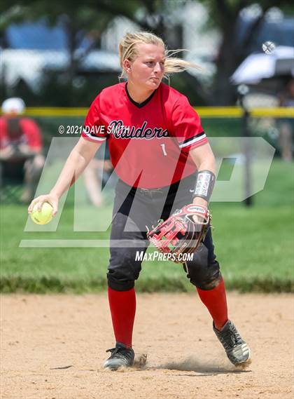 Thumbnail 2 in Muscatine vs Williamsburg (Rick Doran Classic) photogallery.