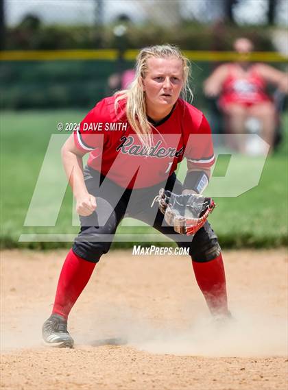 Thumbnail 1 in Muscatine vs Williamsburg (Rick Doran Classic) photogallery.