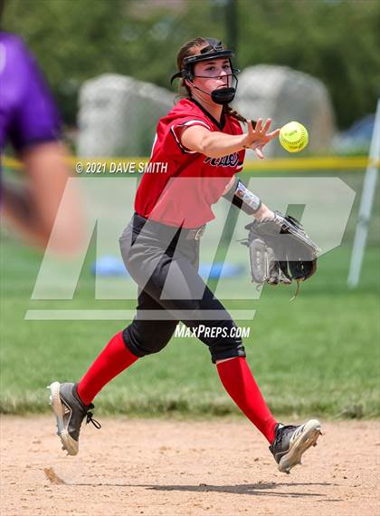 Thumbnail 2 in Muscatine vs Williamsburg (Rick Doran Classic) photogallery.