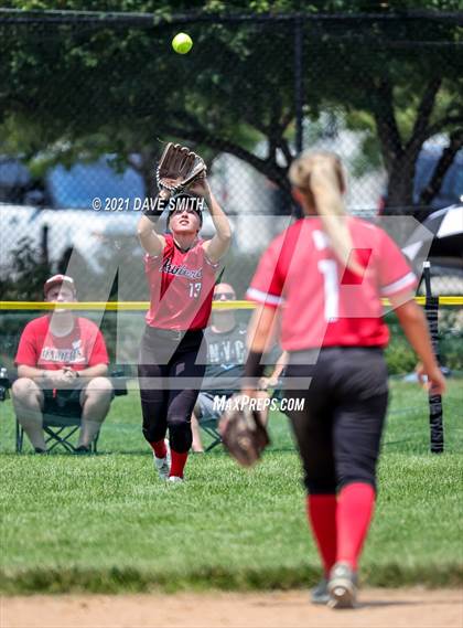 Thumbnail 3 in Muscatine vs Williamsburg (Rick Doran Classic) photogallery.