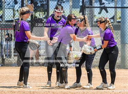 Thumbnail 3 in Muscatine vs Williamsburg (Rick Doran Classic) photogallery.