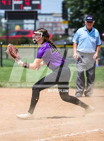 Thumbnail 1 in Muscatine vs Williamsburg (Rick Doran Classic) photogallery.