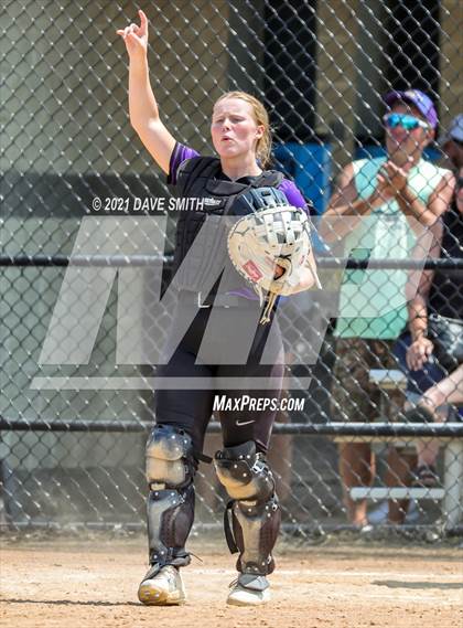 Thumbnail 2 in Muscatine vs Williamsburg (Rick Doran Classic) photogallery.