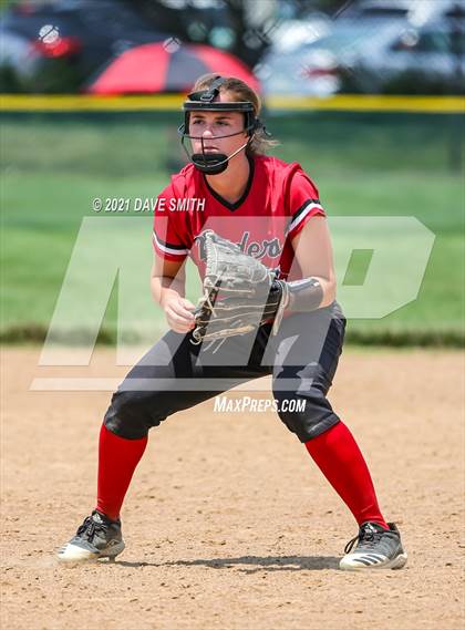 Thumbnail 1 in Muscatine vs Williamsburg (Rick Doran Classic) photogallery.