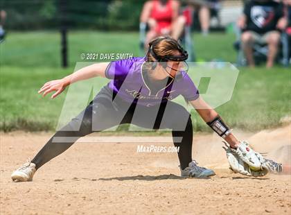 Thumbnail 3 in Muscatine vs Williamsburg (Rick Doran Classic) photogallery.