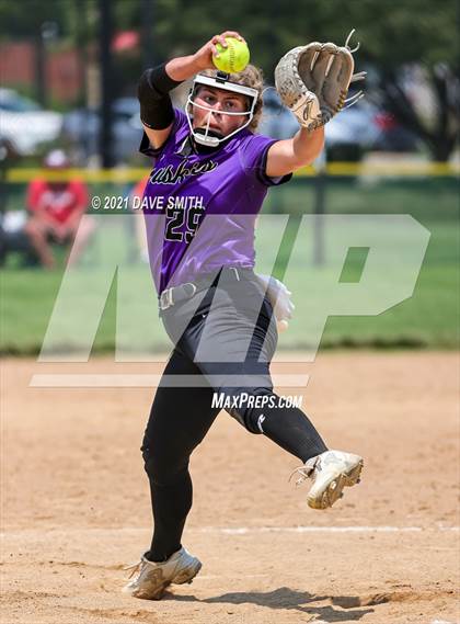 Thumbnail 1 in Muscatine vs Williamsburg (Rick Doran Classic) photogallery.
