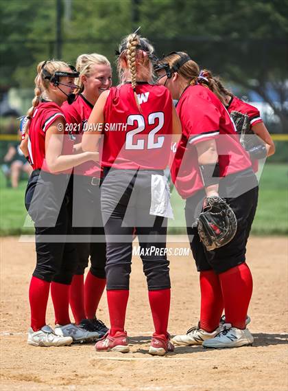 Thumbnail 3 in Muscatine vs Williamsburg (Rick Doran Classic) photogallery.