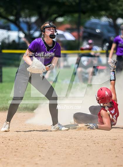 Thumbnail 2 in Muscatine vs Williamsburg (Rick Doran Classic) photogallery.