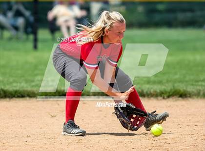 Thumbnail 1 in Muscatine vs Williamsburg (Rick Doran Classic) photogallery.