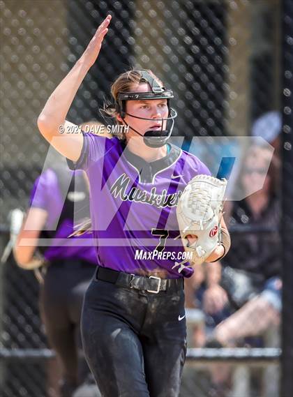 Thumbnail 3 in Muscatine vs Williamsburg (Rick Doran Classic) photogallery.