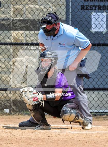 Thumbnail 1 in Muscatine vs Williamsburg (Rick Doran Classic) photogallery.
