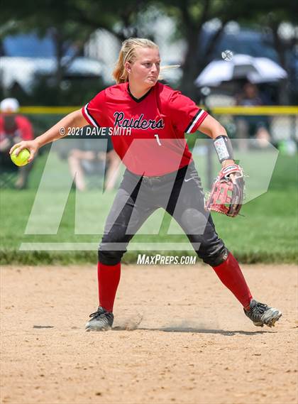 Thumbnail 3 in Muscatine vs Williamsburg (Rick Doran Classic) photogallery.