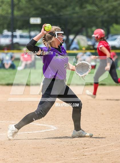 Thumbnail 3 in Muscatine vs Williamsburg (Rick Doran Classic) photogallery.