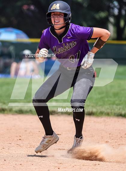 Thumbnail 3 in Muscatine vs Williamsburg (Rick Doran Classic) photogallery.