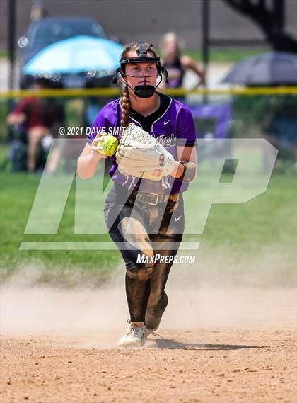 Thumbnail 3 in Muscatine vs Williamsburg (Rick Doran Classic) photogallery.