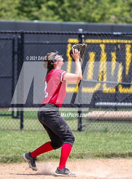 Thumbnail 1 in Muscatine vs Williamsburg (Rick Doran Classic) photogallery.