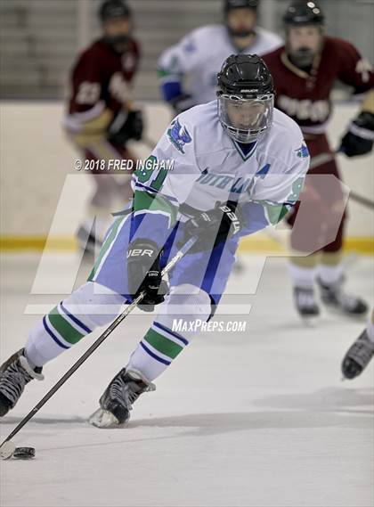 Thumbnail 1 in Oakton vs South Lakes (Reston IceQuest) photogallery.