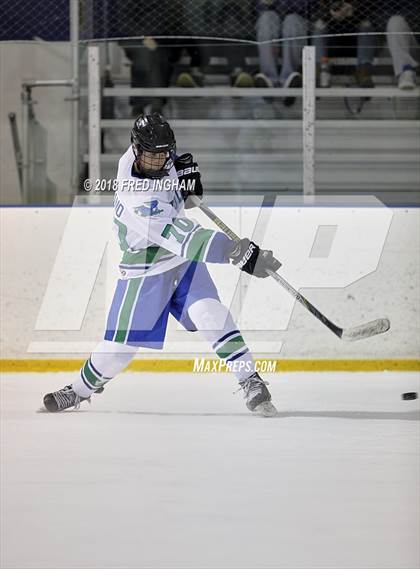 Thumbnail 2 in Oakton vs South Lakes (Reston IceQuest) photogallery.