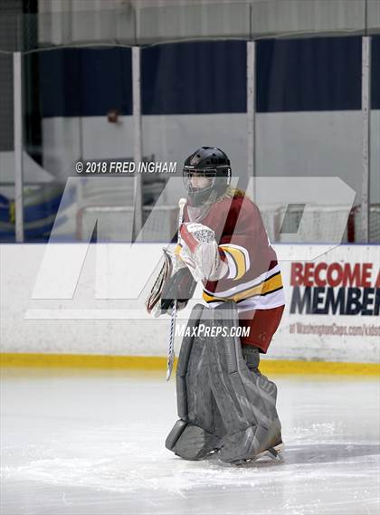 Thumbnail 1 in Oakton vs South Lakes (Reston IceQuest) photogallery.
