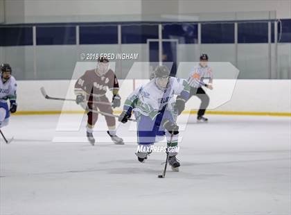 Thumbnail 1 in Oakton vs South Lakes (Reston IceQuest) photogallery.