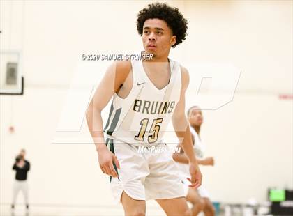 Thumbnail 3 in St. Patrick-St. Vincent vs. San Joaquin Memorial (NorCal Catholic School Challenge) photogallery.