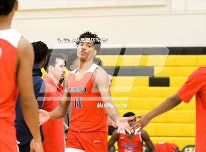 Thumbnail 3 in St. Patrick-St. Vincent vs. San Joaquin Memorial (NorCal Catholic School Challenge) photogallery.