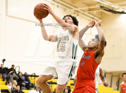 Thumbnail 2 in St. Patrick-St. Vincent vs. San Joaquin Memorial (NorCal Catholic School Challenge) photogallery.