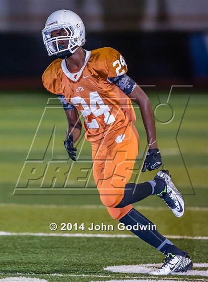 Thumbnail 2 in Alvin JV Orange vs Manvel JV White photogallery.