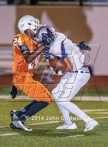 Thumbnail 2 in Alvin JV Orange vs Manvel JV White photogallery.