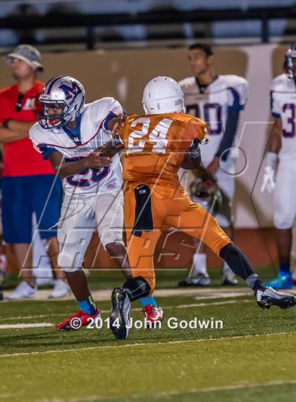 Thumbnail 3 in Alvin JV Orange vs Manvel JV White photogallery.