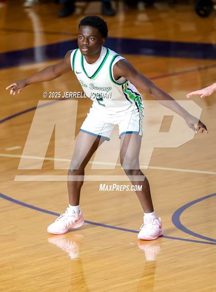 Thumbnail 1 in Green Level vs Sidwell Friends (John Wall Holiday Invitational) photogallery.