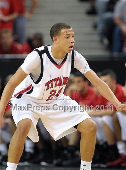 Thumbnail 1 in St. Mary's vs. Antelope (CIF SJS D2 Final) photogallery.