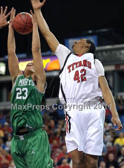 Thumbnail 3 in St. Mary's vs. Antelope (CIF SJS D2 Final) photogallery.