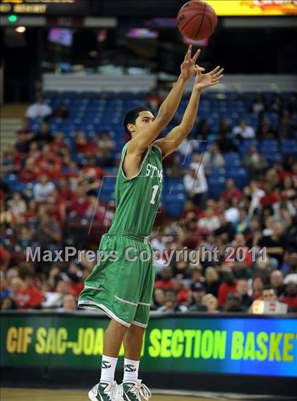 Thumbnail 2 in St. Mary's vs. Antelope (CIF SJS D2 Final) photogallery.