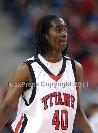 Thumbnail 1 in St. Mary's vs. Antelope (CIF SJS D2 Final) photogallery.