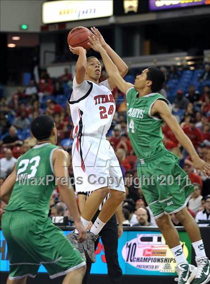 Thumbnail 2 in St. Mary's vs. Antelope (CIF SJS D2 Final) photogallery.