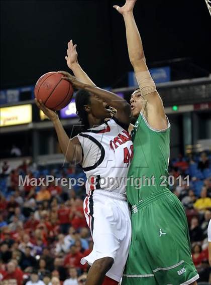 Thumbnail 3 in St. Mary's vs. Antelope (CIF SJS D2 Final) photogallery.