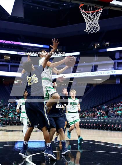Thumbnail 3 in Elk Grove vs. El Camino photogallery.