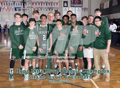 Thumbnail 2 in Strake Jesuit vs. Elliot Christian (St. Hope Elite Classic) photogallery.