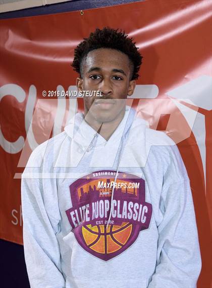 Thumbnail 2 in Strake Jesuit vs. Elliot Christian (St. Hope Elite Classic) photogallery.