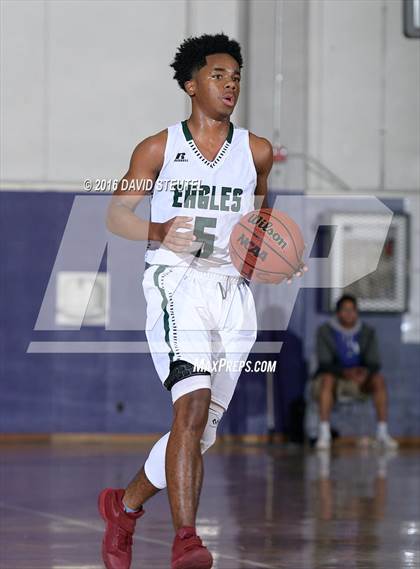 Thumbnail 1 in Strake Jesuit vs. Elliot Christian (St. Hope Elite Classic) photogallery.