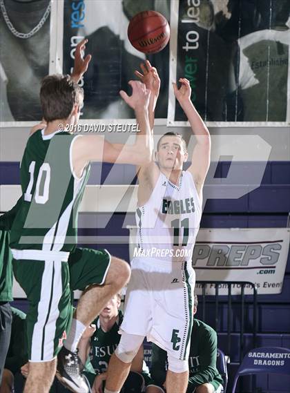 Thumbnail 3 in Strake Jesuit vs. Elliot Christian (St. Hope Elite Classic) photogallery.