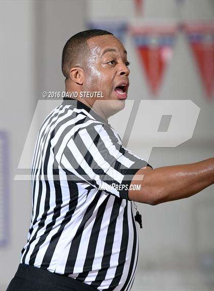 Thumbnail 3 in Strake Jesuit vs. Elliot Christian (St. Hope Elite Classic) photogallery.