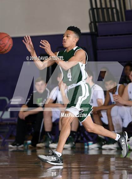 Thumbnail 2 in Strake Jesuit vs. Elliot Christian (St. Hope Elite Classic) photogallery.