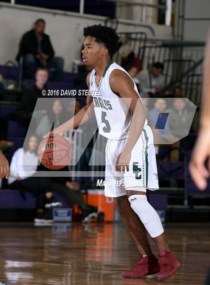 Thumbnail 3 in Strake Jesuit vs. Elliot Christian (St. Hope Elite Classic) photogallery.