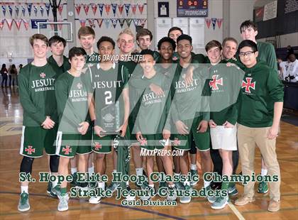 Thumbnail 1 in Strake Jesuit vs. Elliot Christian (St. Hope Elite Classic) photogallery.