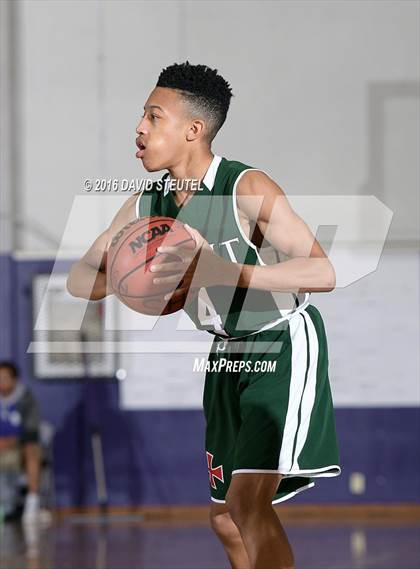 Thumbnail 1 in Strake Jesuit vs. Elliot Christian (St. Hope Elite Classic) photogallery.