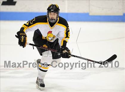 Thumbnail 2 in St. Joseph vs. Amity (CIAC Division 2 Final) photogallery.