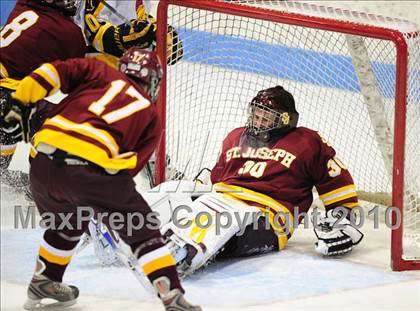 Thumbnail 3 in St. Joseph vs. Amity (CIAC Division 2 Final) photogallery.